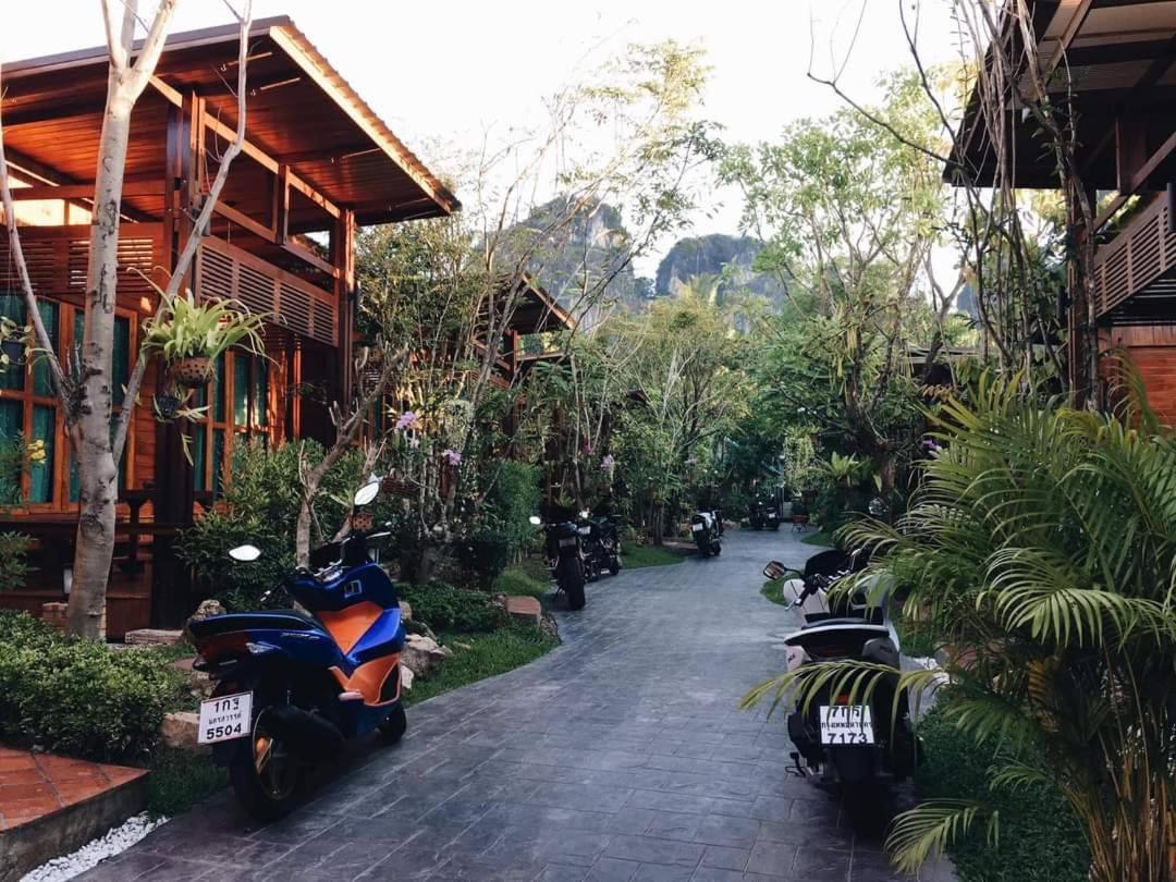 Areeya Phubeach Resort Wooden House Ban Chong Phli Eksteriør billede
