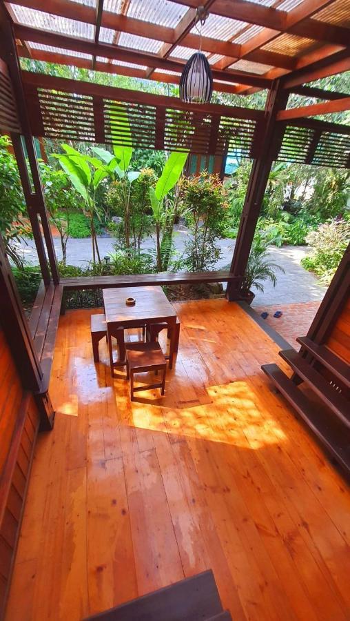 Areeya Phubeach Resort Wooden House Ban Chong Phli Eksteriør billede
