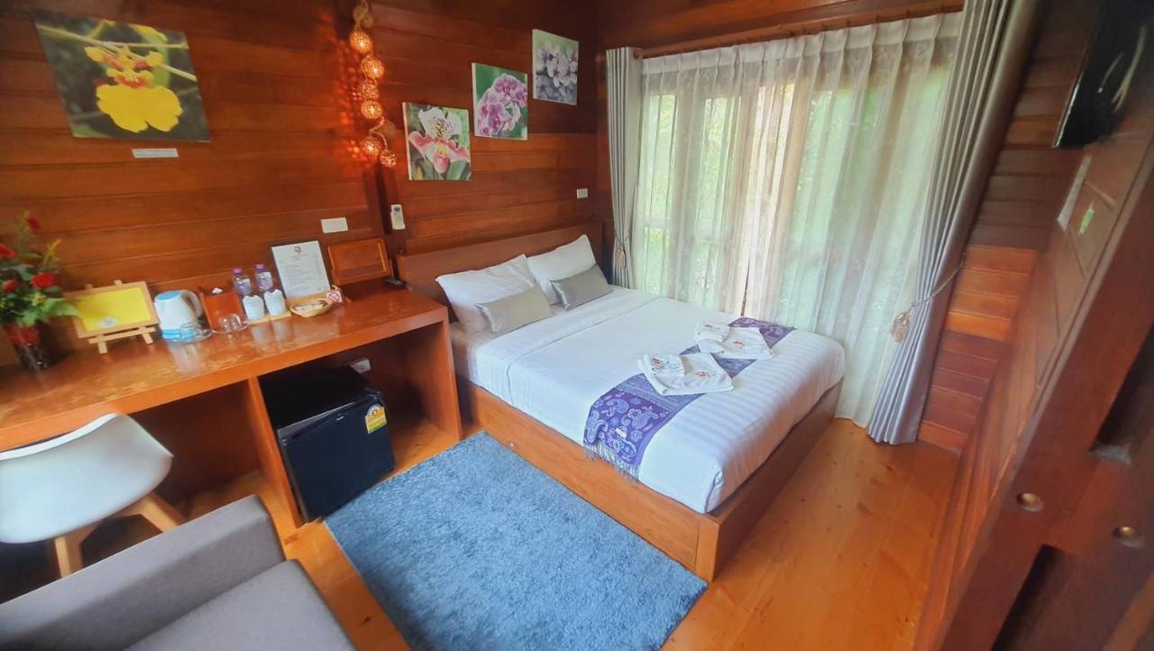 Areeya Phubeach Resort Wooden House Ban Chong Phli Eksteriør billede